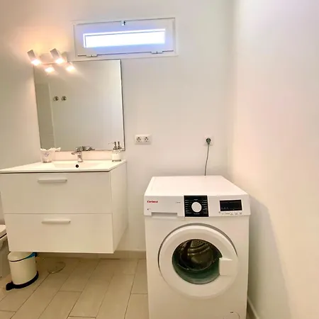 Princesa Ico, Cerca Del Mar San Bartolomé